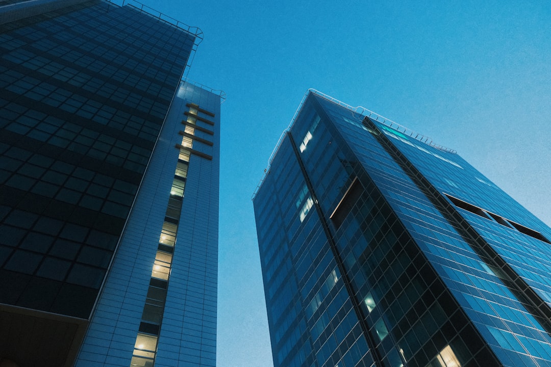 Liquidity and market structure