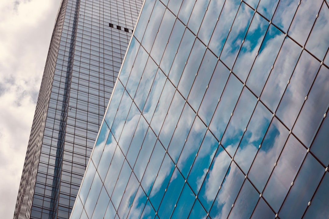 Key Differences: Costs, Liquidity, and Risk