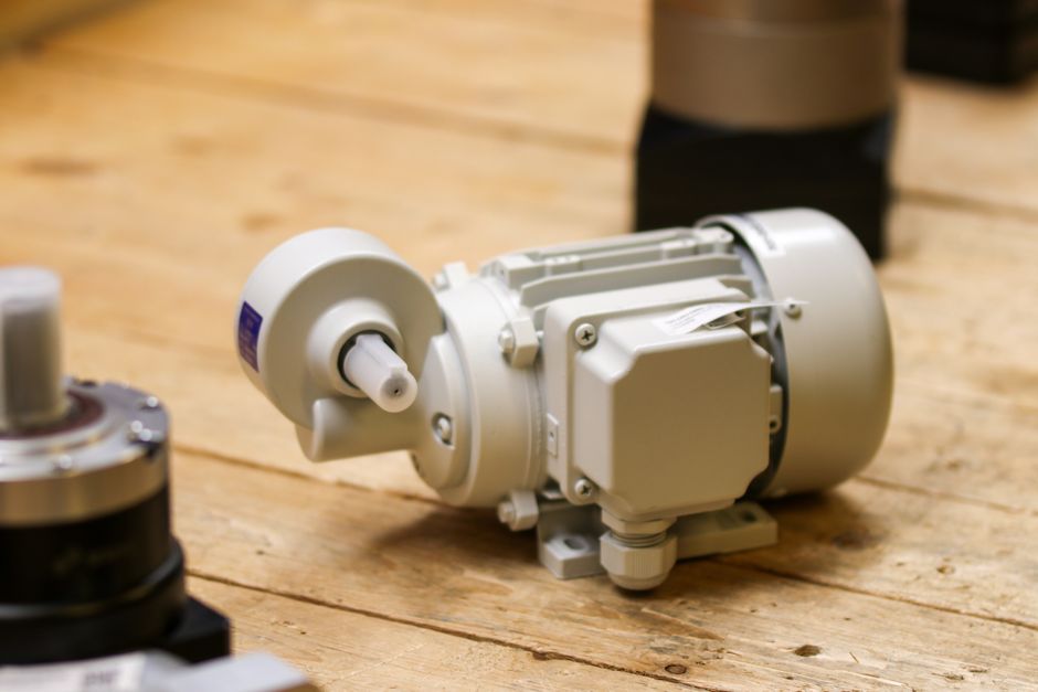 Genuine Parts and nVent Electric: Durable Sectors Under Scrutiny