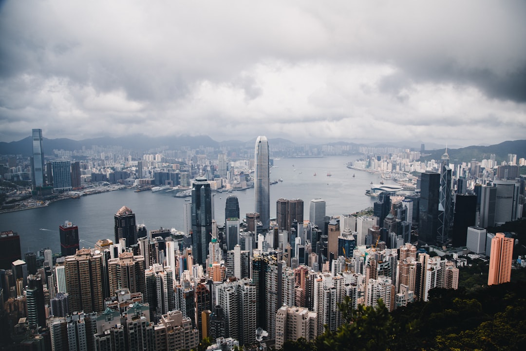 How to Build a $350,000 International Dividend Stocks Portfolio
