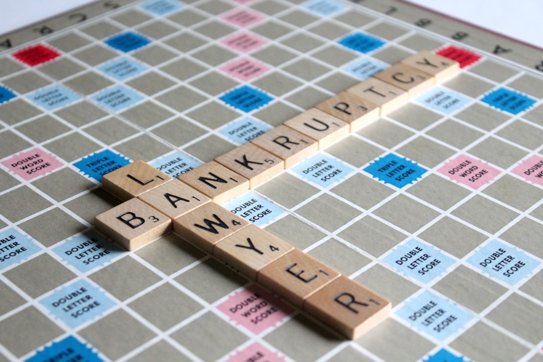 Macro Context, Competitive Landscape, and Risk Factors