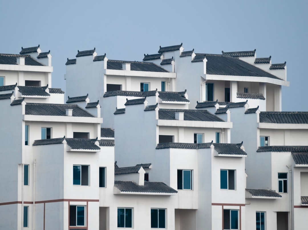 Strategies for Homebuyers in an Inflation-Reactive Market
