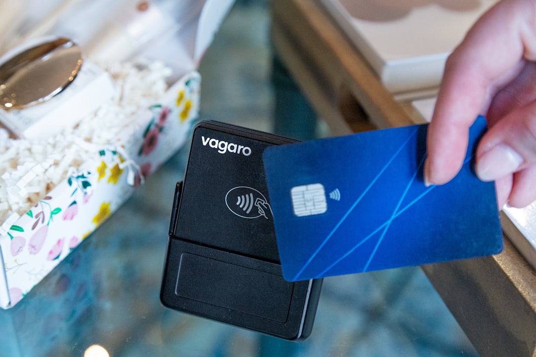 Benefits of Using Travel Credit Cards: Maximize Rewards & Savings