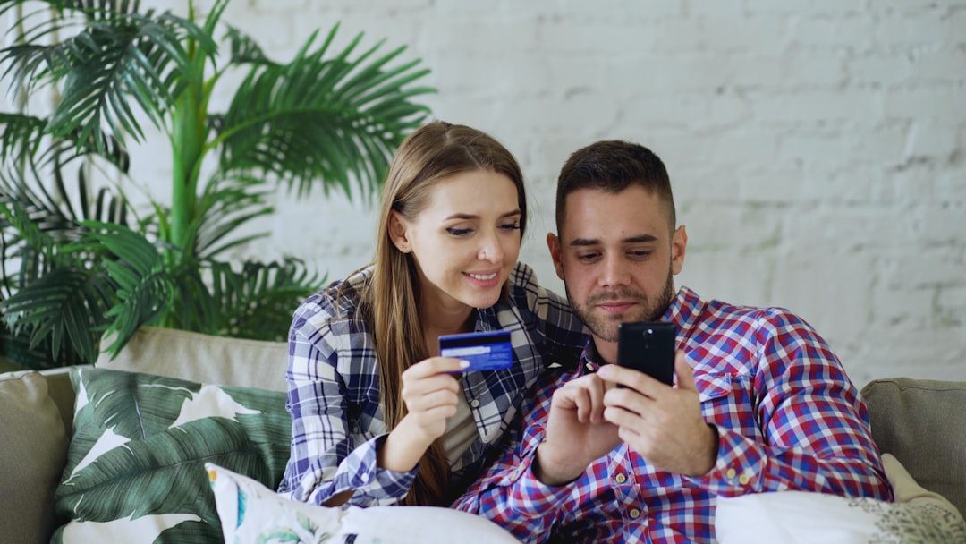 Best Websites for Comparing No Fee Cashback Credit Cards (2026 Guide)