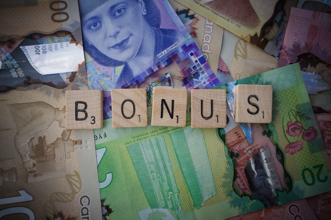 Credit Cards That Offer Big Welcome Bonuses: Maximize Your Signups