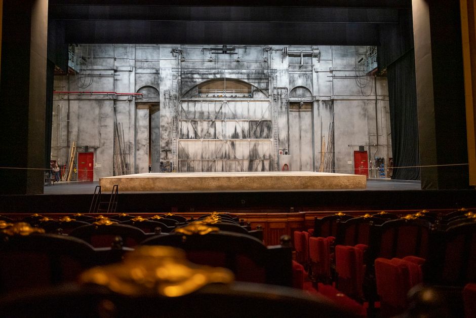 From Theater To Thoroughness: Turning a Spotlight Moment Into Financial Strategy