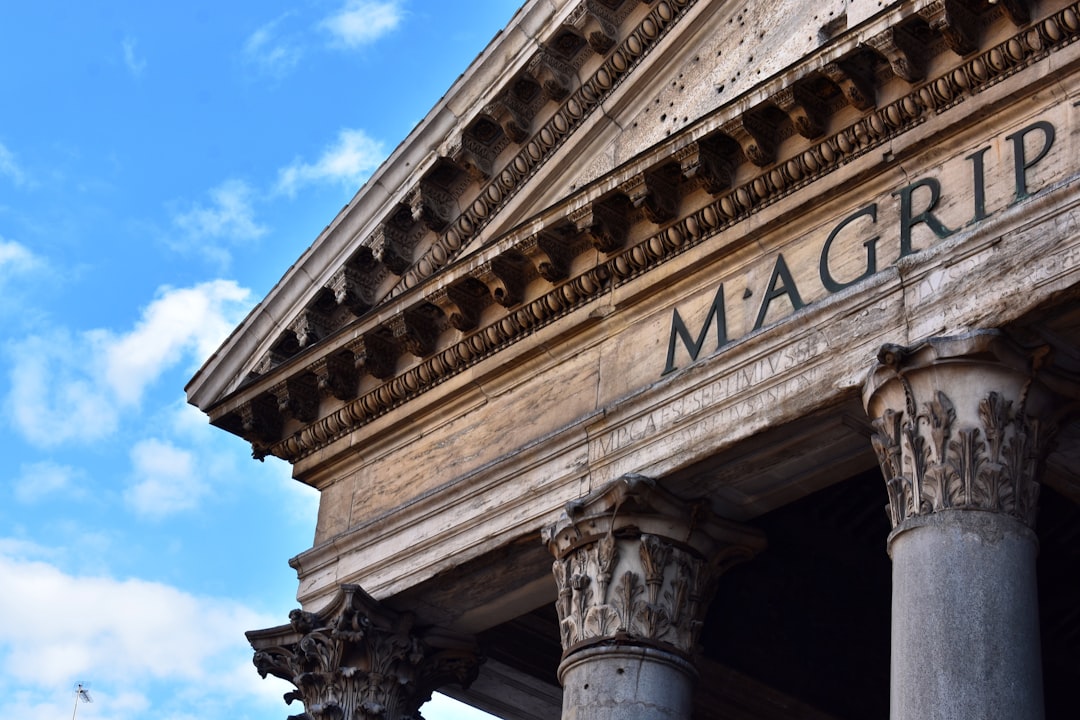 How to Read MAC’s Financial Signals in 2025