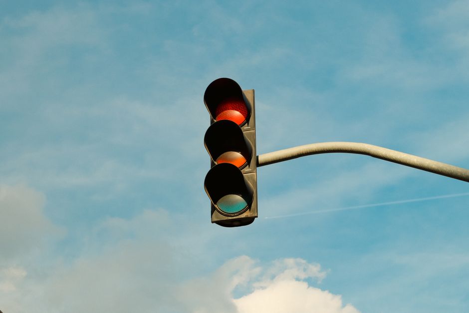 The blinking red light: a crucial risk for shareholders