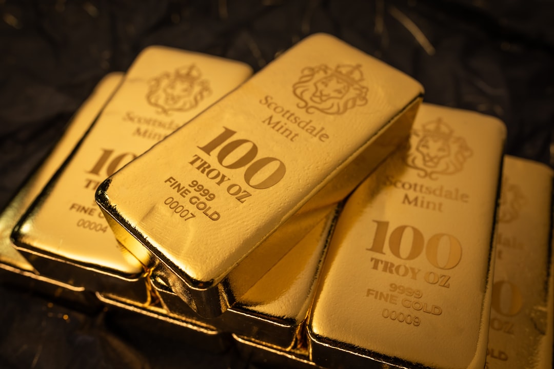 Advisors Group Prefers Gold as Market Volatility Spikes