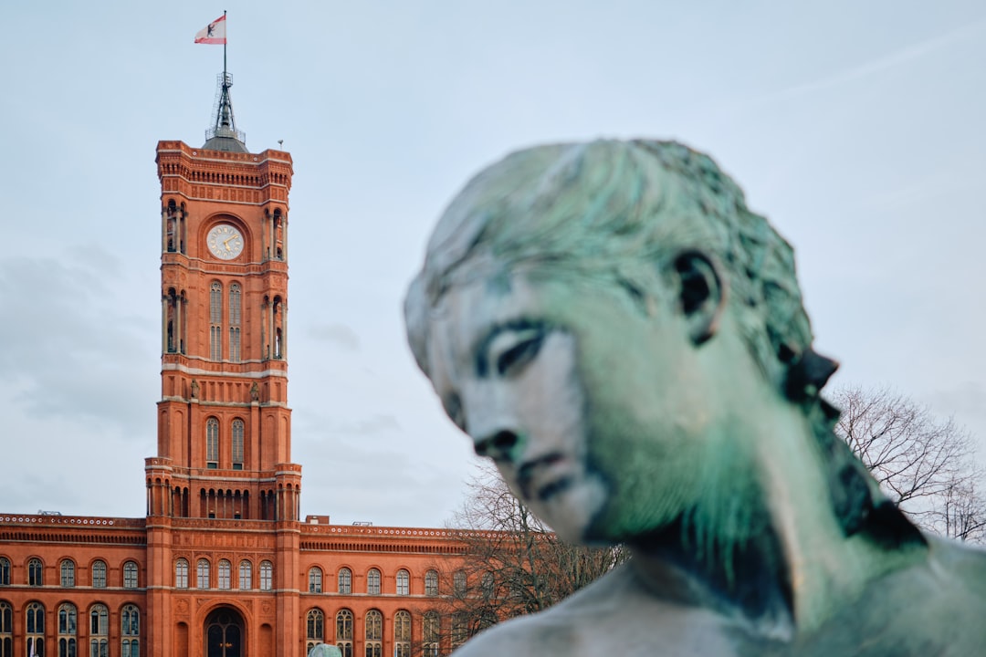AI and Labor Shift: Seems Turn Marxist After Overwork