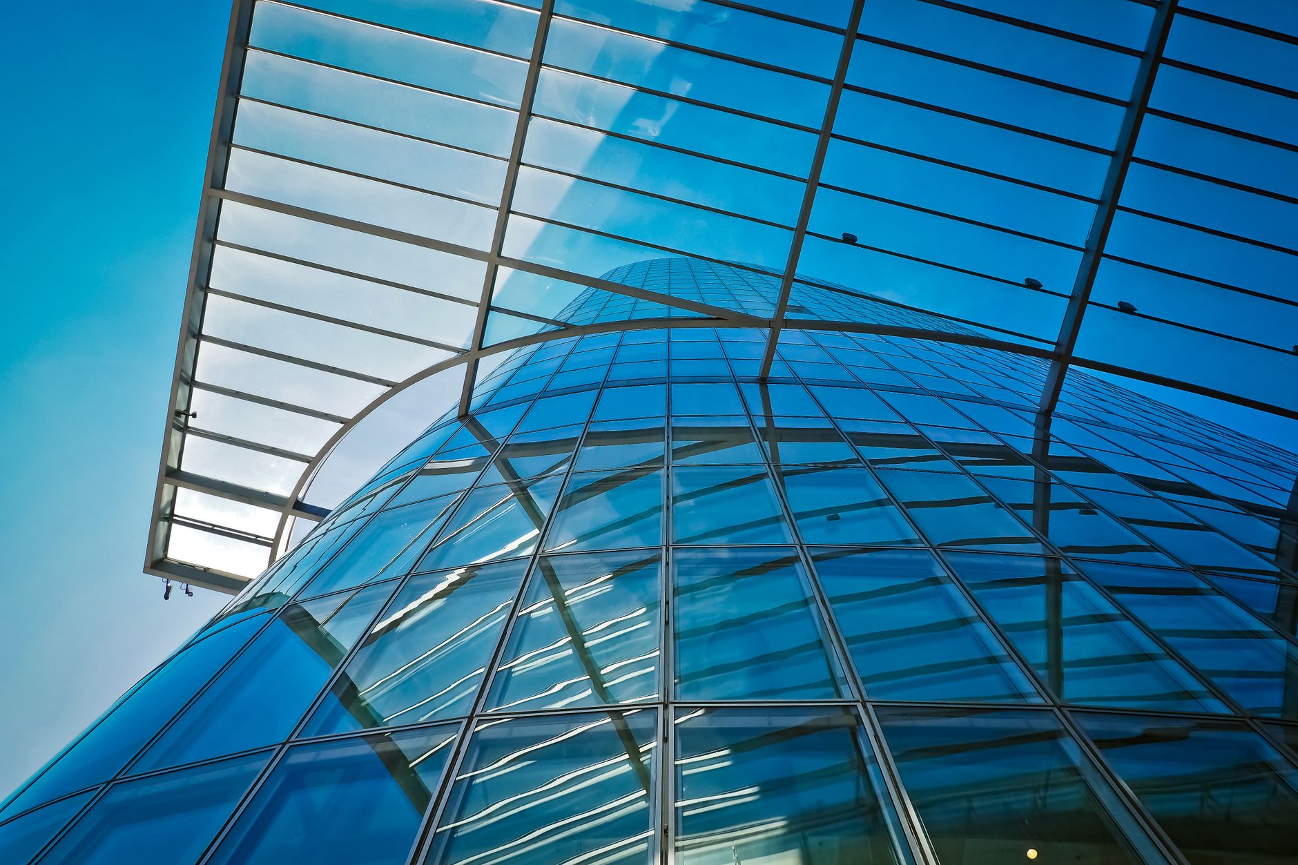 AI Infrastructure Wave Lifts AMAT and KLAC Stock Rally