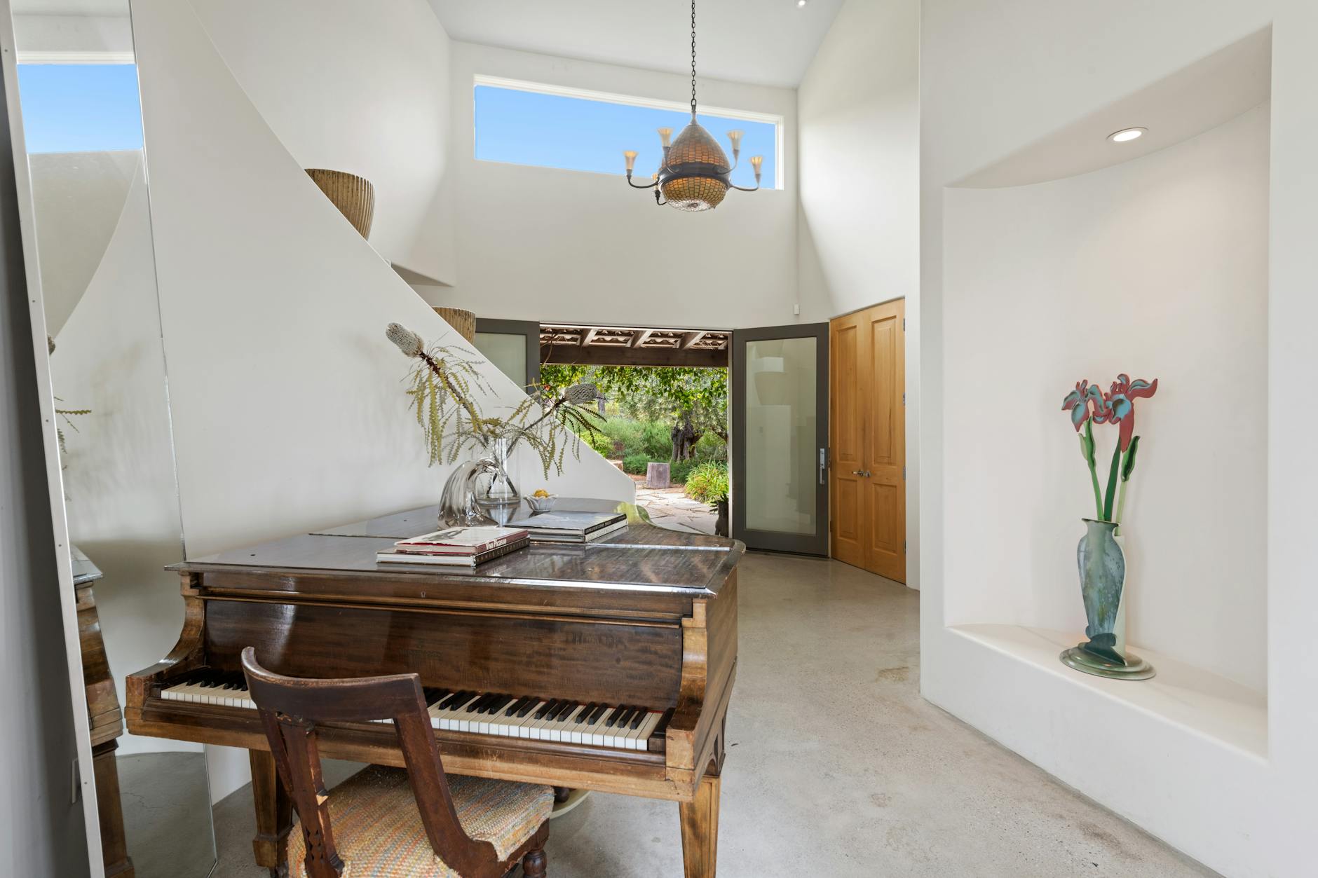 Alanis Morissette Quickly Sells Bay Area Estate for $9.6M