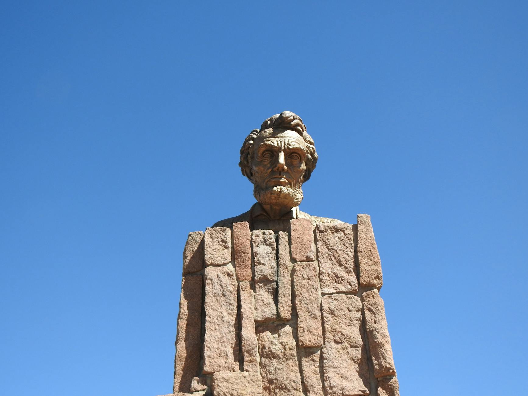 Alibaba.com President: One-Person Unicorn Emerges with AI