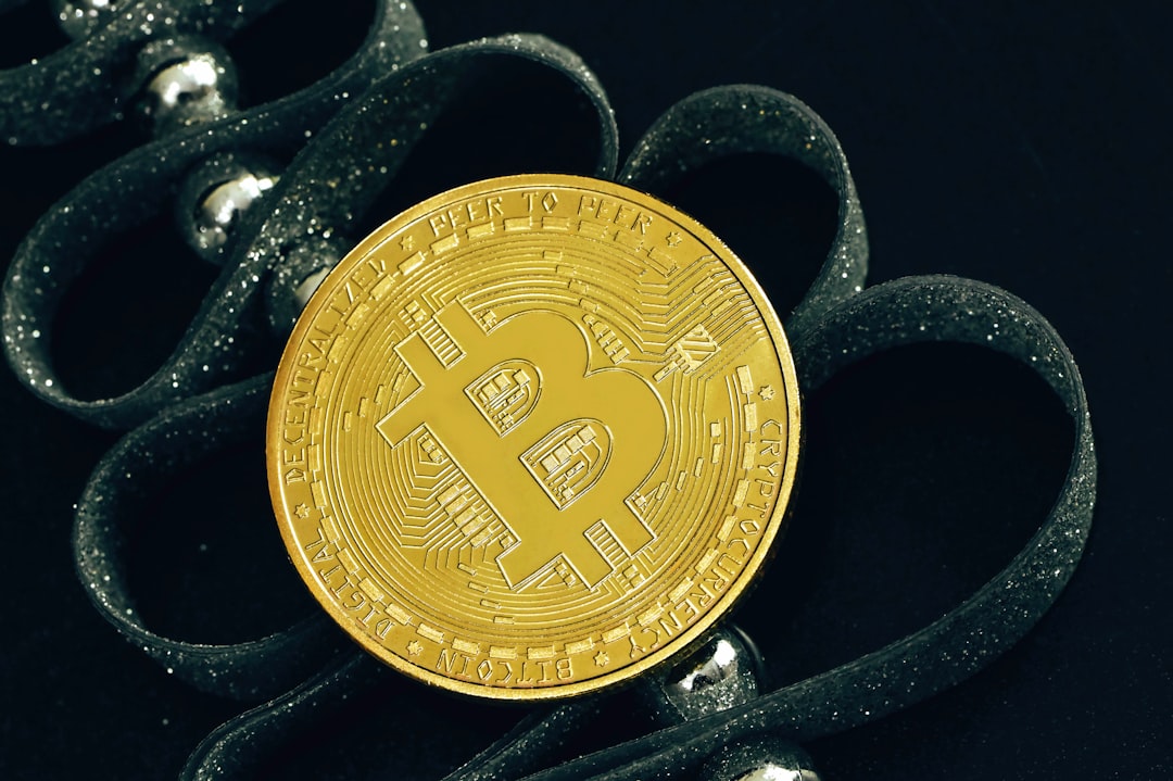 Analyst: Bitcoin Holders Underwater as ETF Flows Rebound