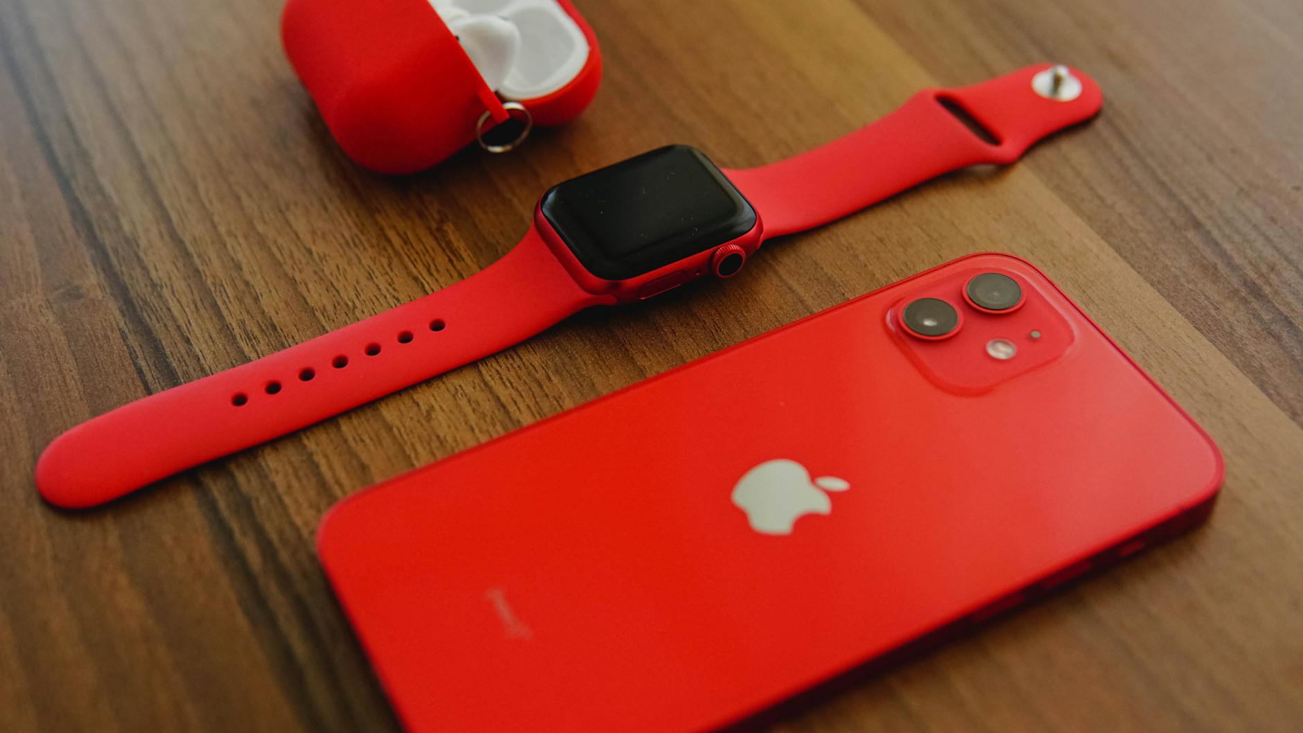 Apple’s Restraint Looks Smart as AI Race Heats Up