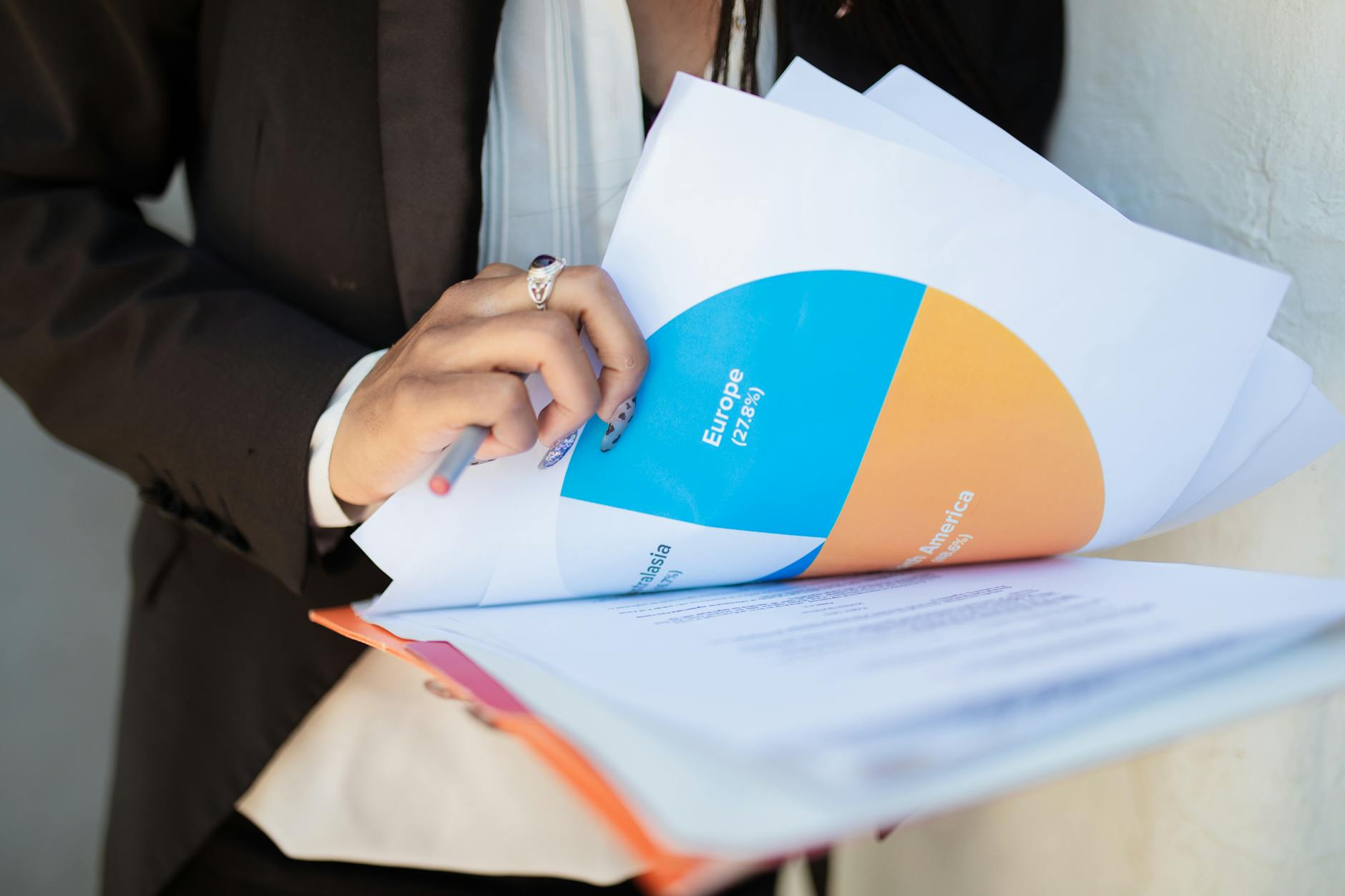 April’s Jobs Report Crushes: Markets Weigh Mixed Signals