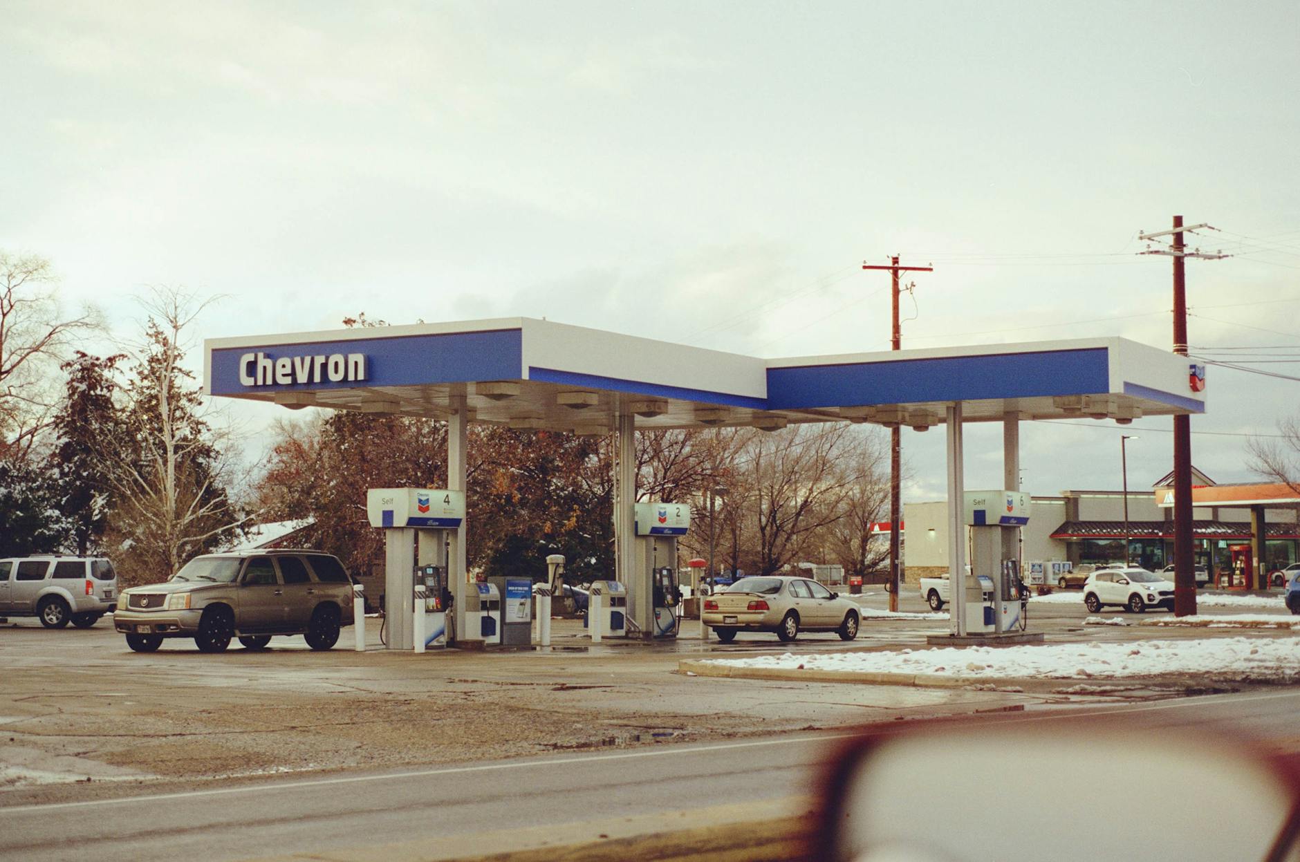 Argus Hikes Exxon Mobil Price Target to $169 on Permian