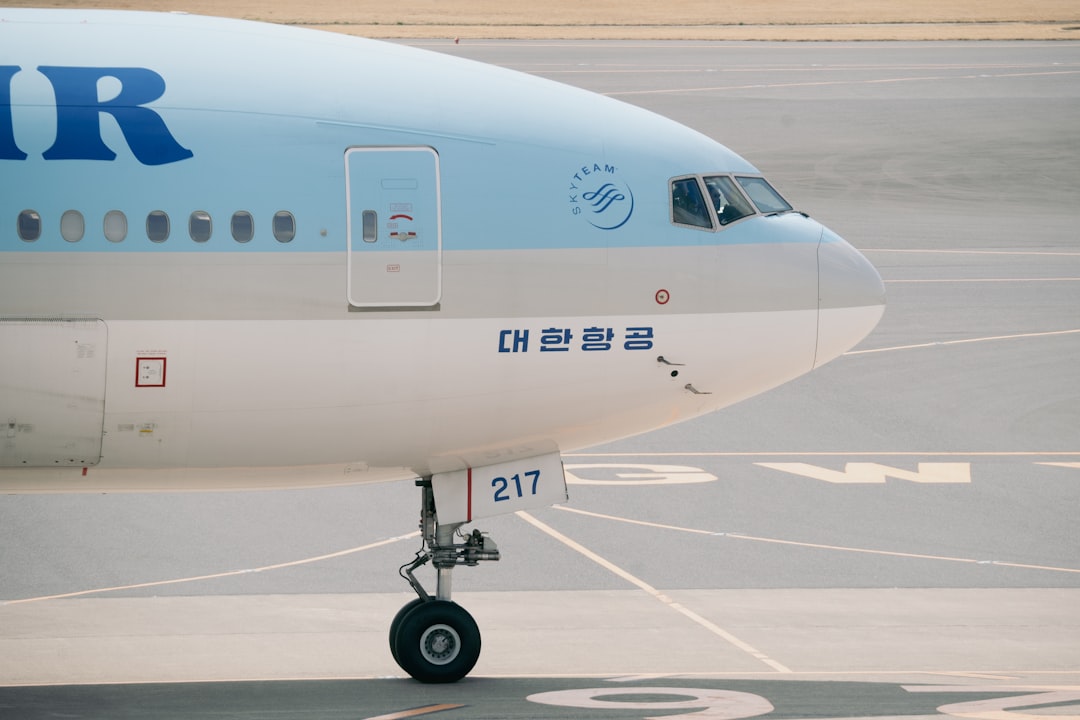 Asian Aviation Stocks Plunge as Middle East Conflict Shakes Airspace