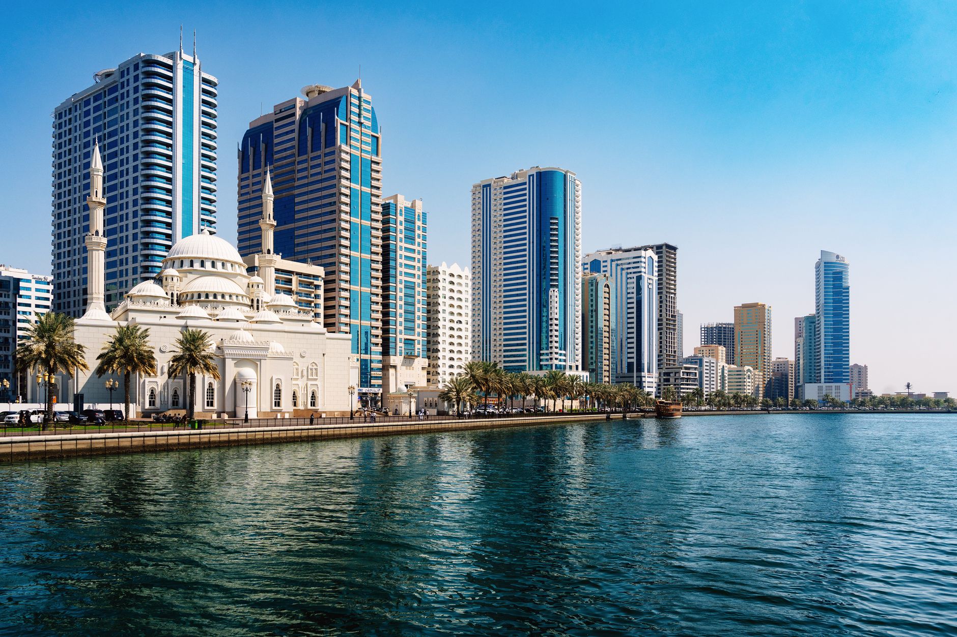 Bahrain Bets on Niche Strategy Amid Gulf’s Competition