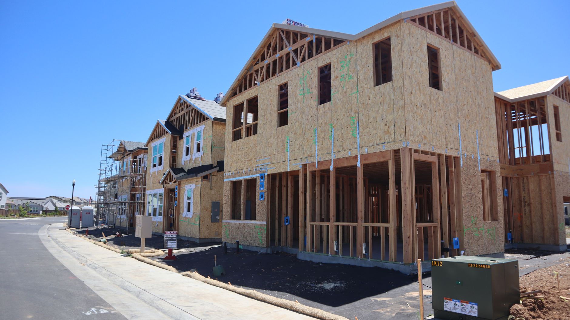 Beazer Fight Over Standstill Intensifies as Bid Climbs