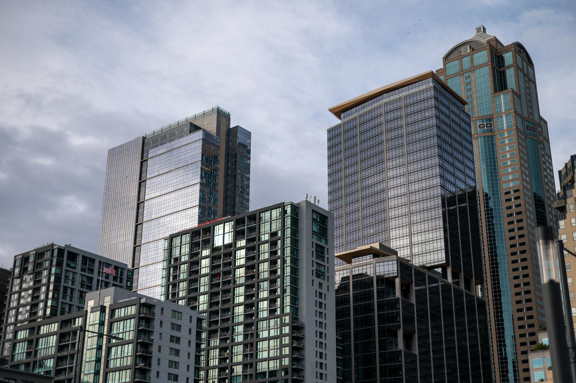 Beyond the Merger: Real Estate Agent Autonomy and Splits