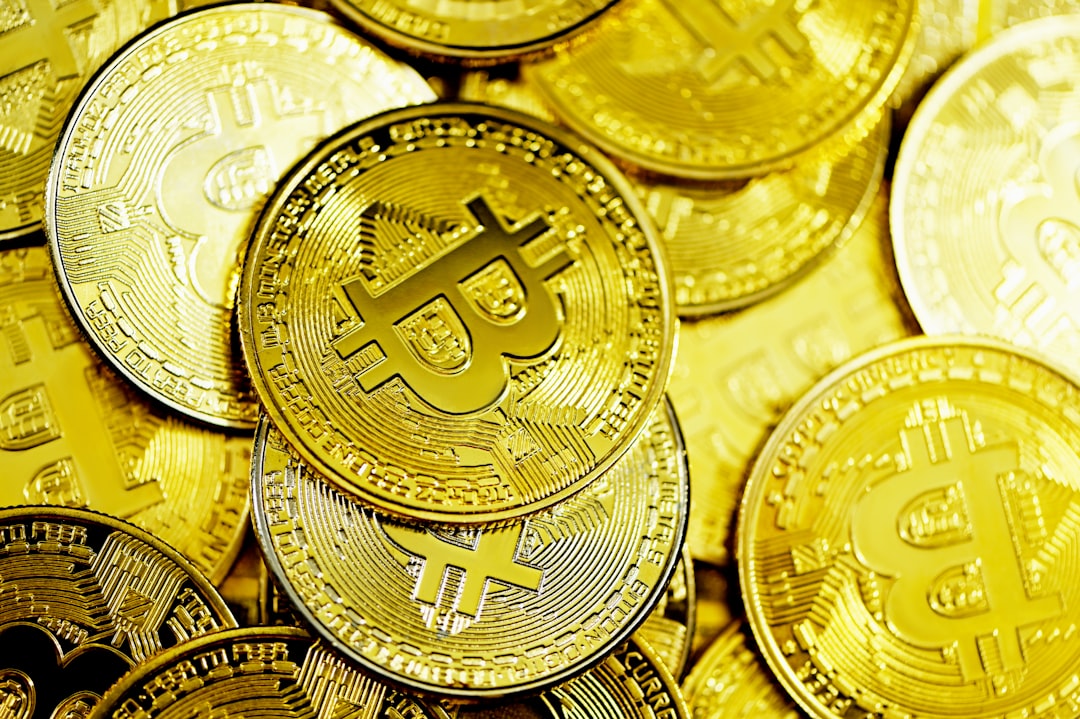 Bitcoin Fans Latch Onto Conspiracy as Price Slump Widens