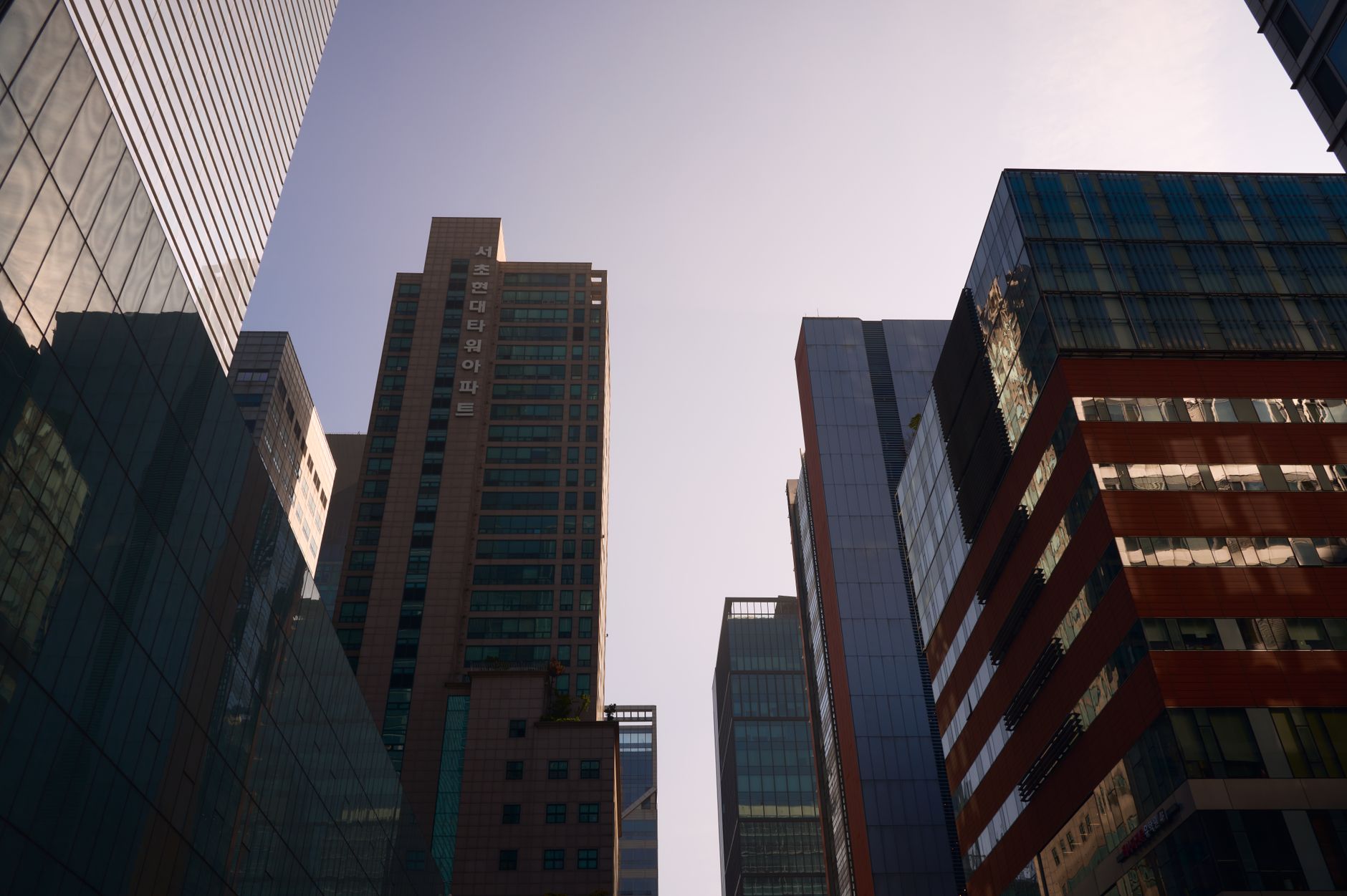 Bithumb Booked in South Korea Bribery Probe Deepens