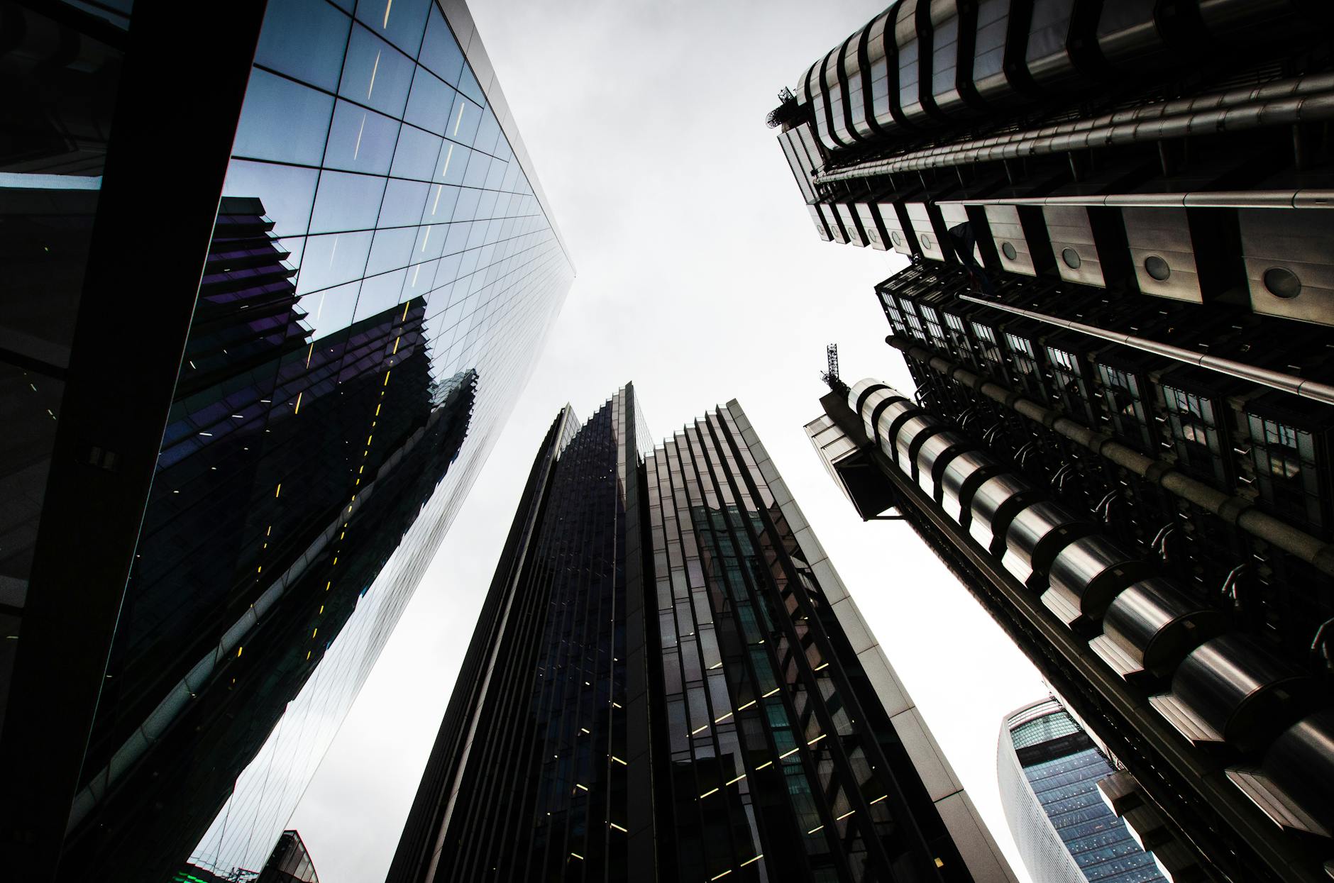 BlackRock Looks to Sidestep Clarity with Tokenized MMFs