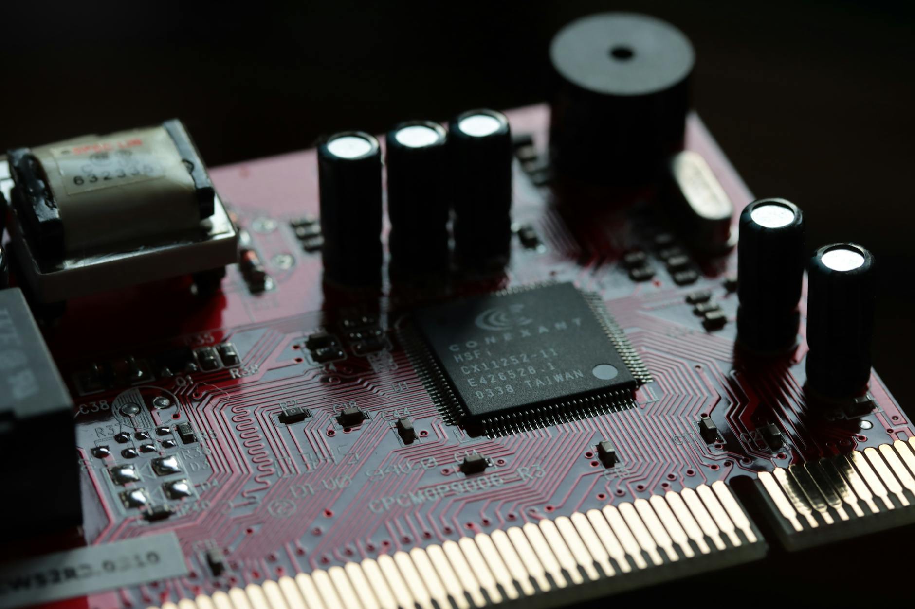 Broadcom vs Microsoft: Both Winning, Valuations Diverge