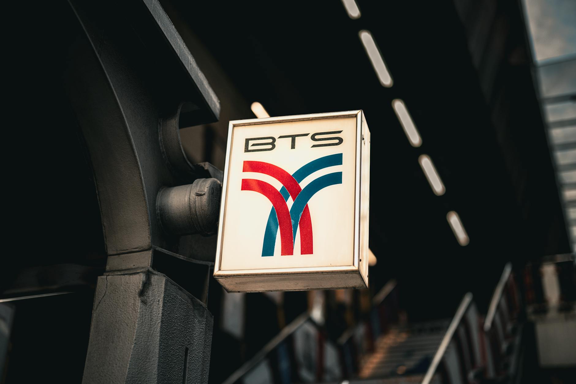 BTIG Hikes CrowdStrike Price Target to $621: Consolidation
