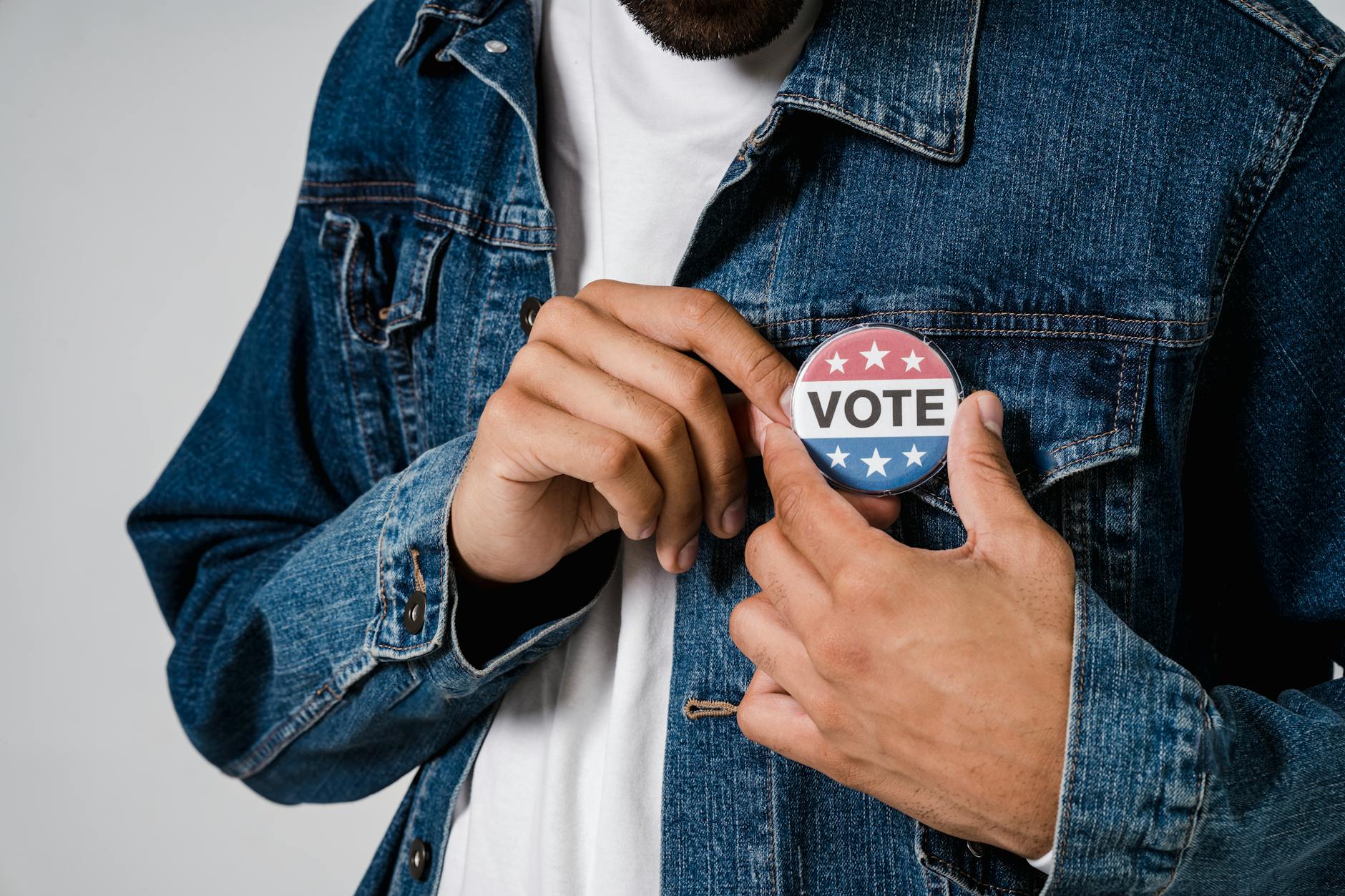 Campaign Staffers Tell They Bet Big on Their Own Candidates
