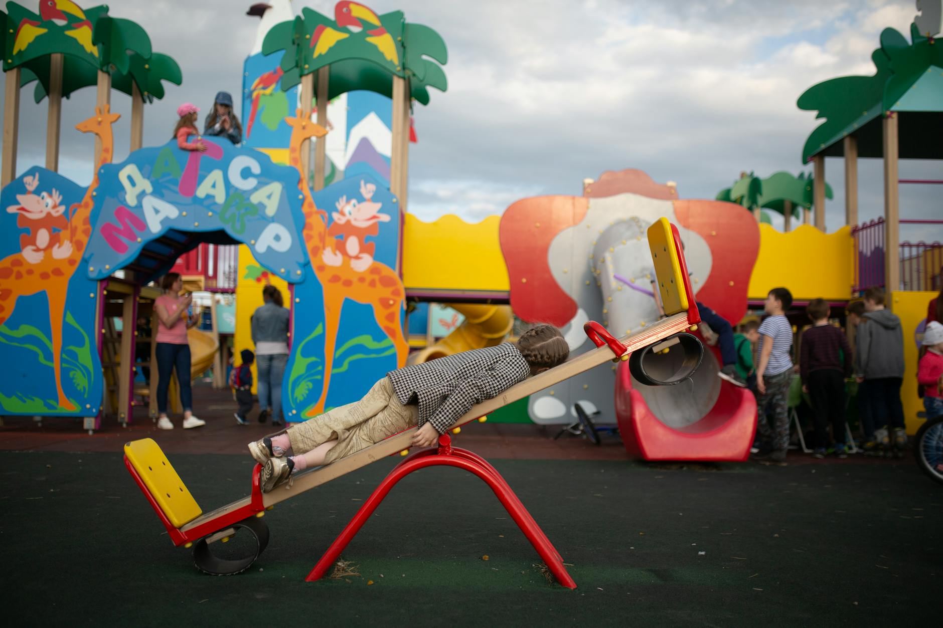 Carnival Stock Barclays Truist: Wall Street Split on Outlook