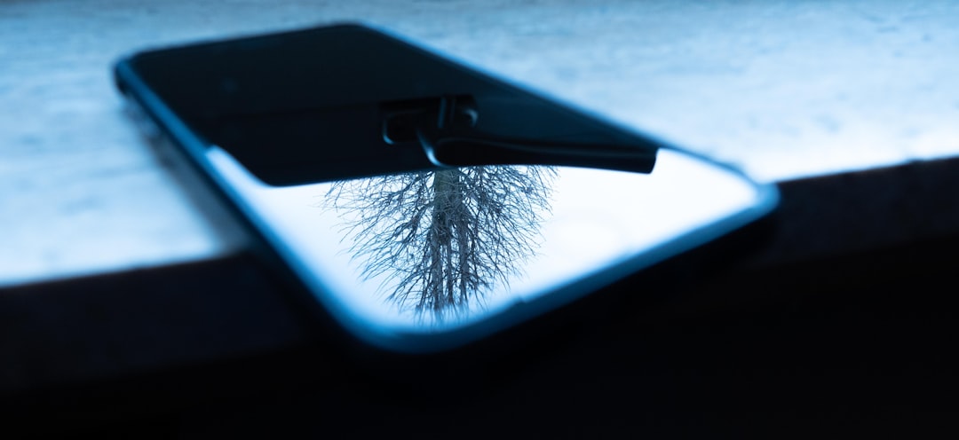 Cellphone Carriers Prepare Hurricane Season with AI