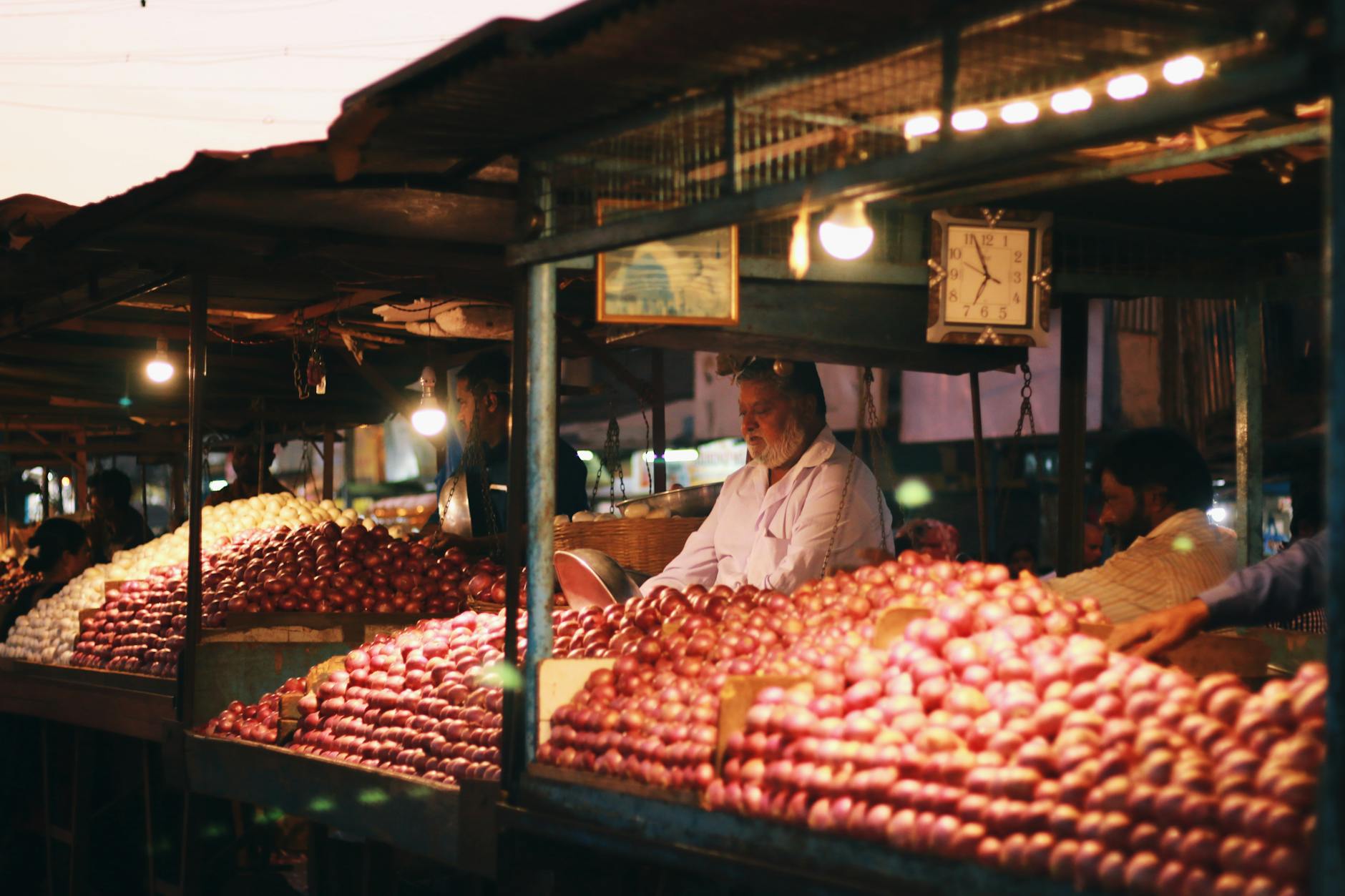 Clarity Stalls Push On-Chain Perps Offshore US Traders Exit
