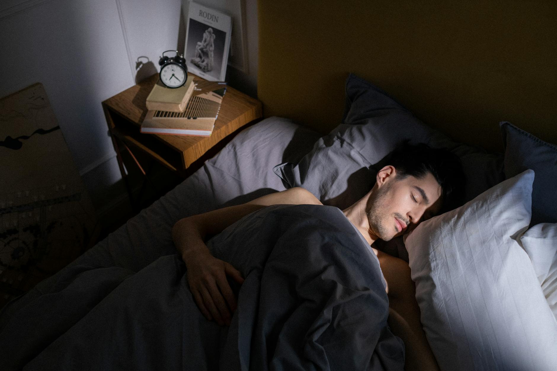 Claude Telling Users Sleep Draws Widespread Market Attention