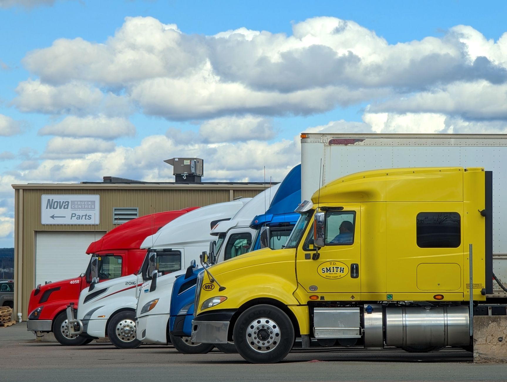 Company Driver vs Owner-Operator: Only One Can Hide $72K