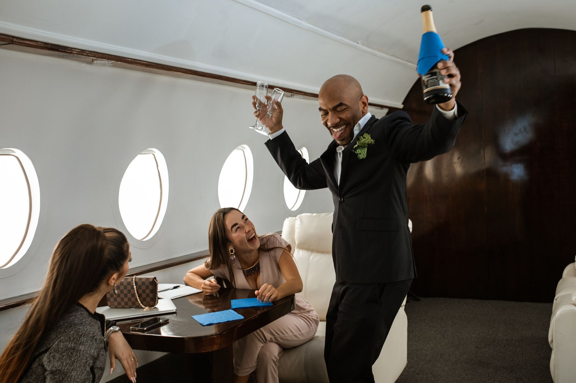 Country Rich Men: Wealthy Americans Mull Exiting U.S.