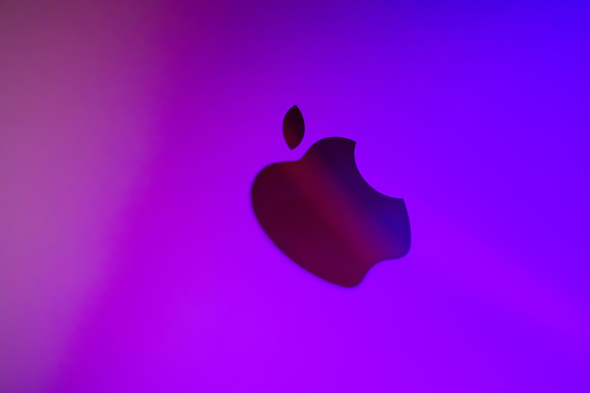 Cramer Calls Apple’s OpenAI Lawsuit Heavyweight, Tim Cook Reacts