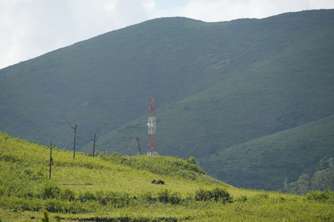 Crude Rockets Past $100 as Iran Tensions Pressure Supply