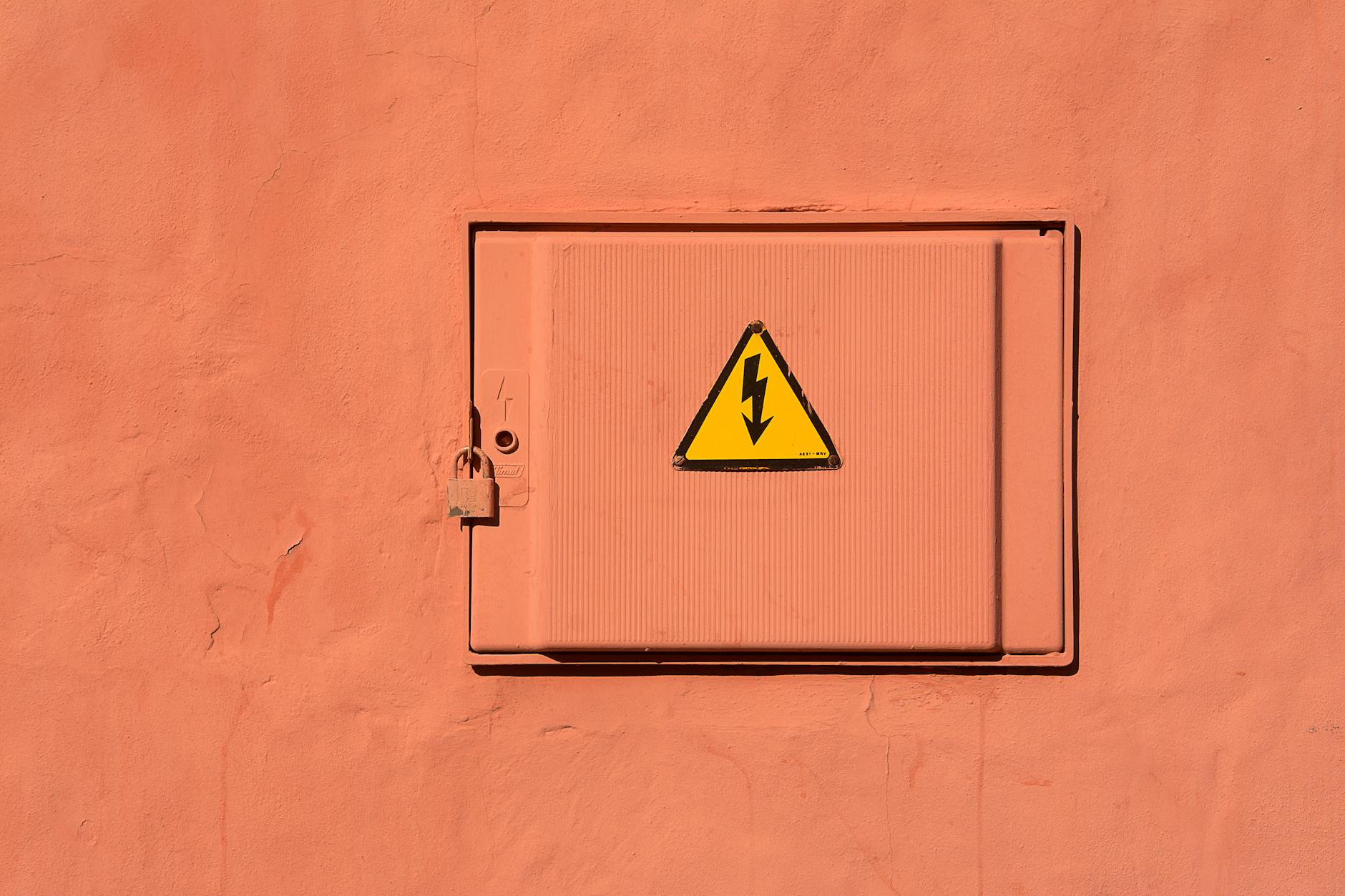 Danger Single-Bureau Blind Spot: Tri-Merge Solution