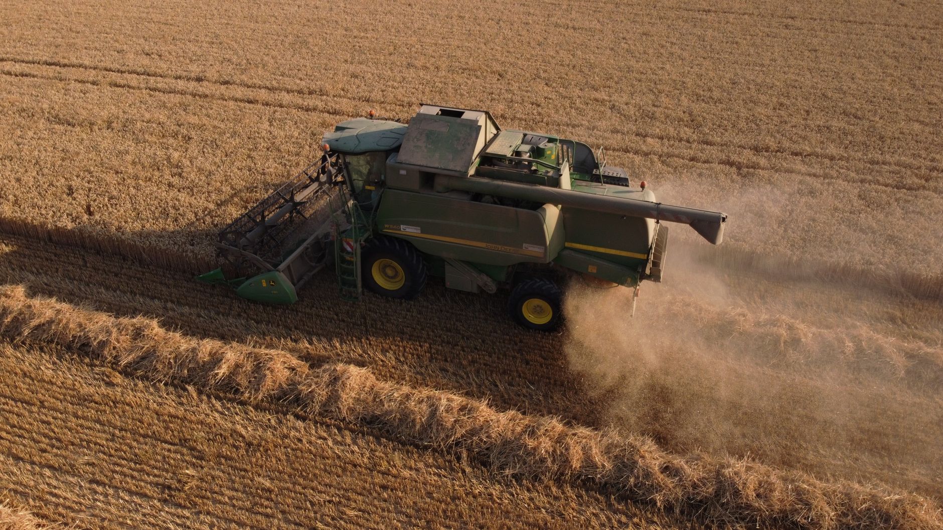 Deere’s Billion Precision Push Reshapes Farm Tech Markets