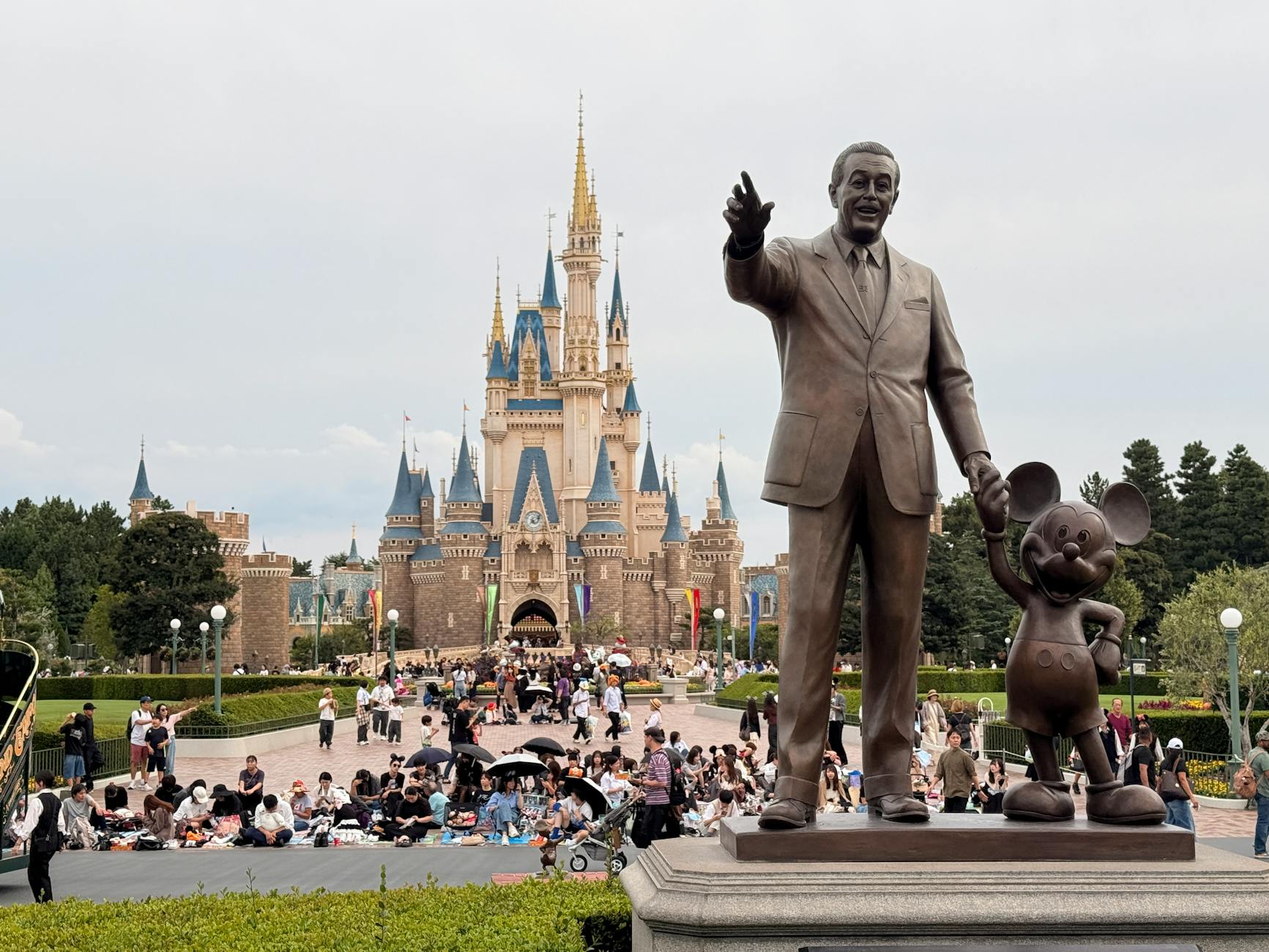 Disney Stock Today: Outperforming Peers in Streaming Space