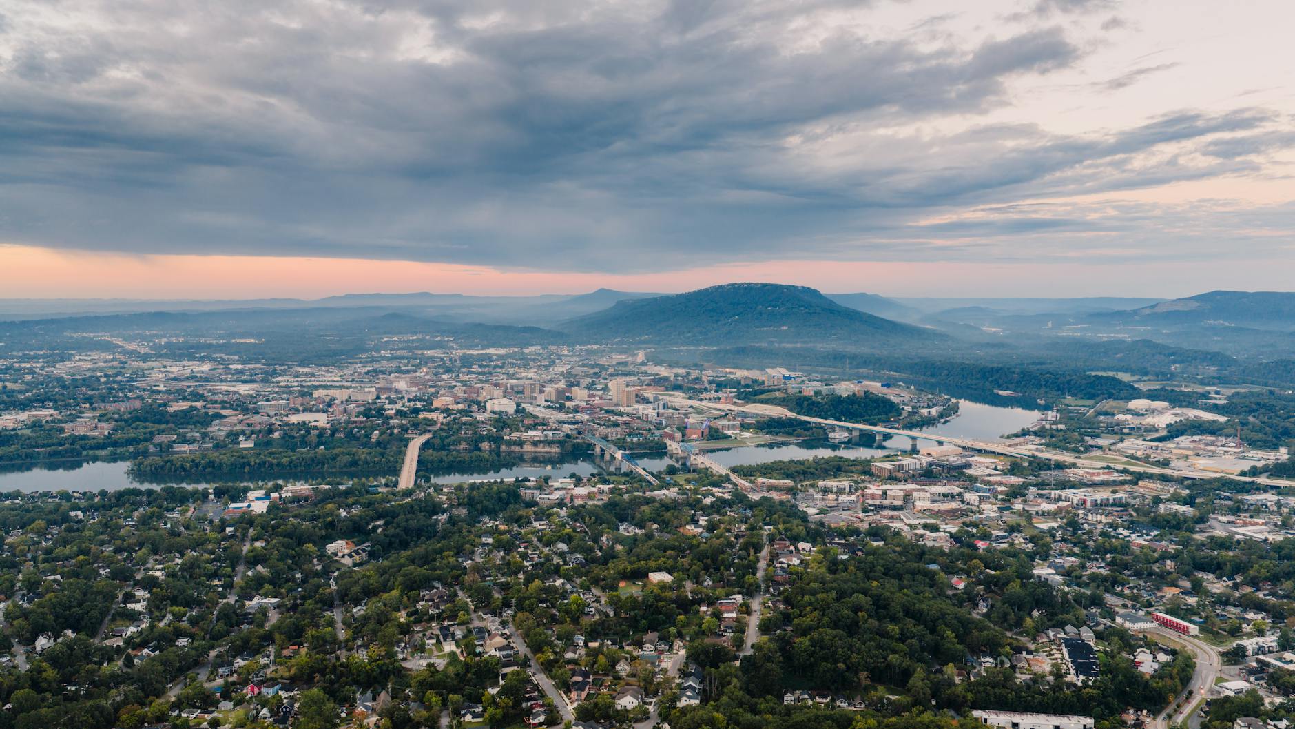 Dolly Parton’s Tennessee Philanthropy Renames Hospital