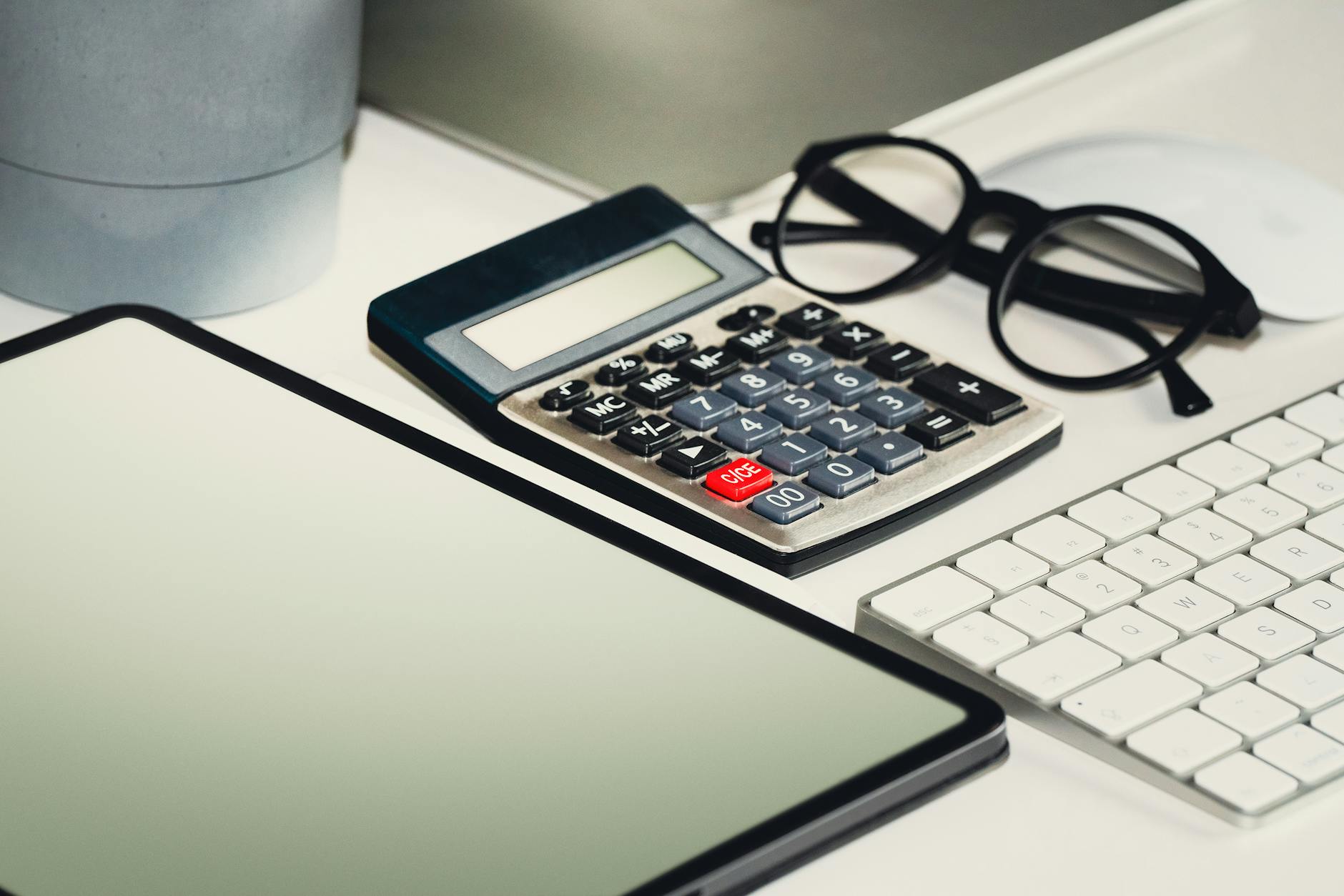 ECC Dividend Cut Leaves Payout Still Above Cash Flow