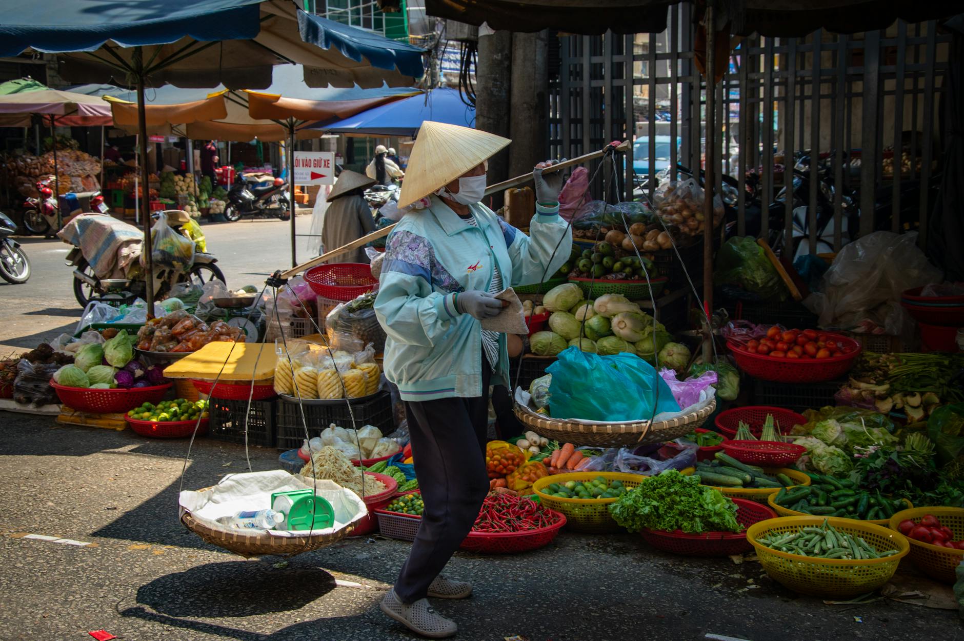 Emerging Market Small Caps Pay Wild Dividends, Outperform
