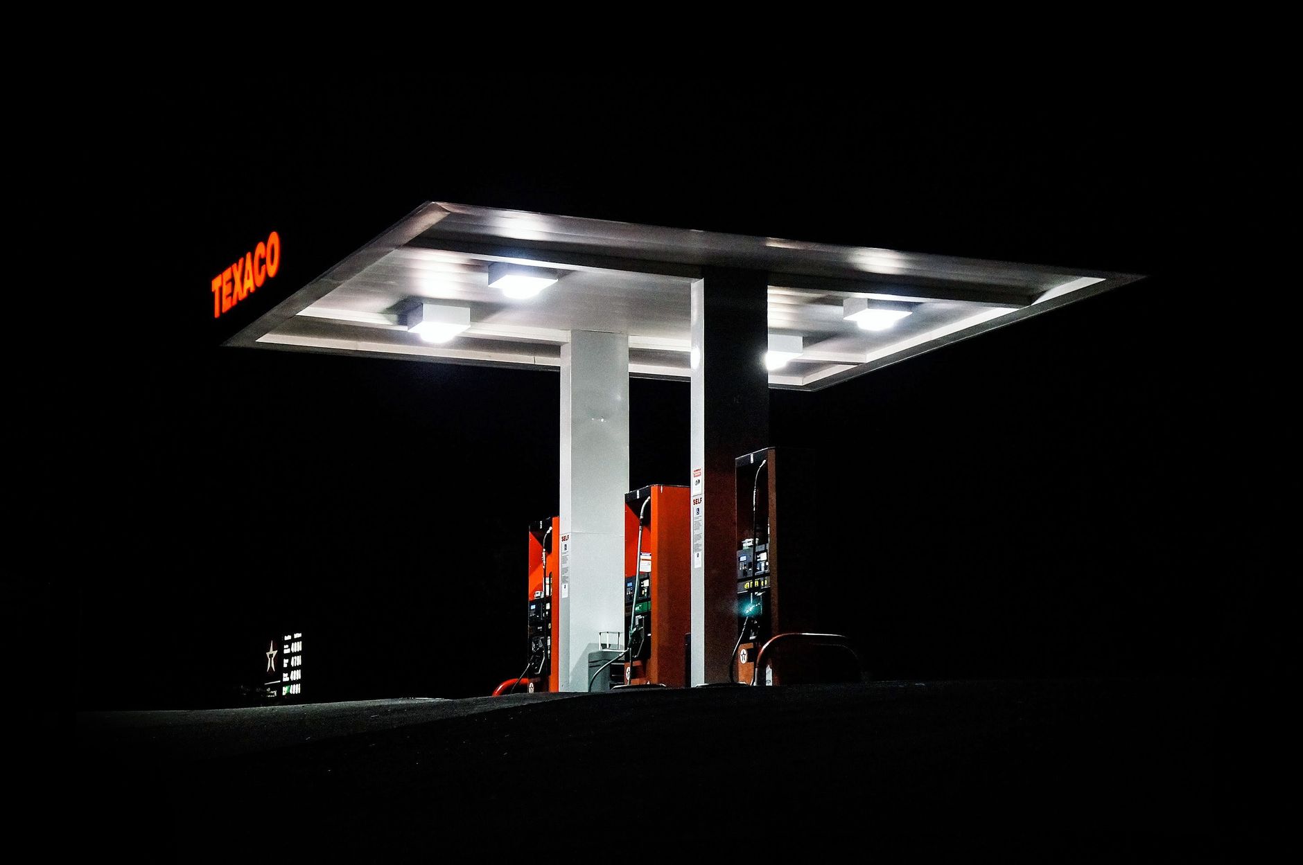 Exxon Mobil ConocoPhillips: Better Dividend for Retirees