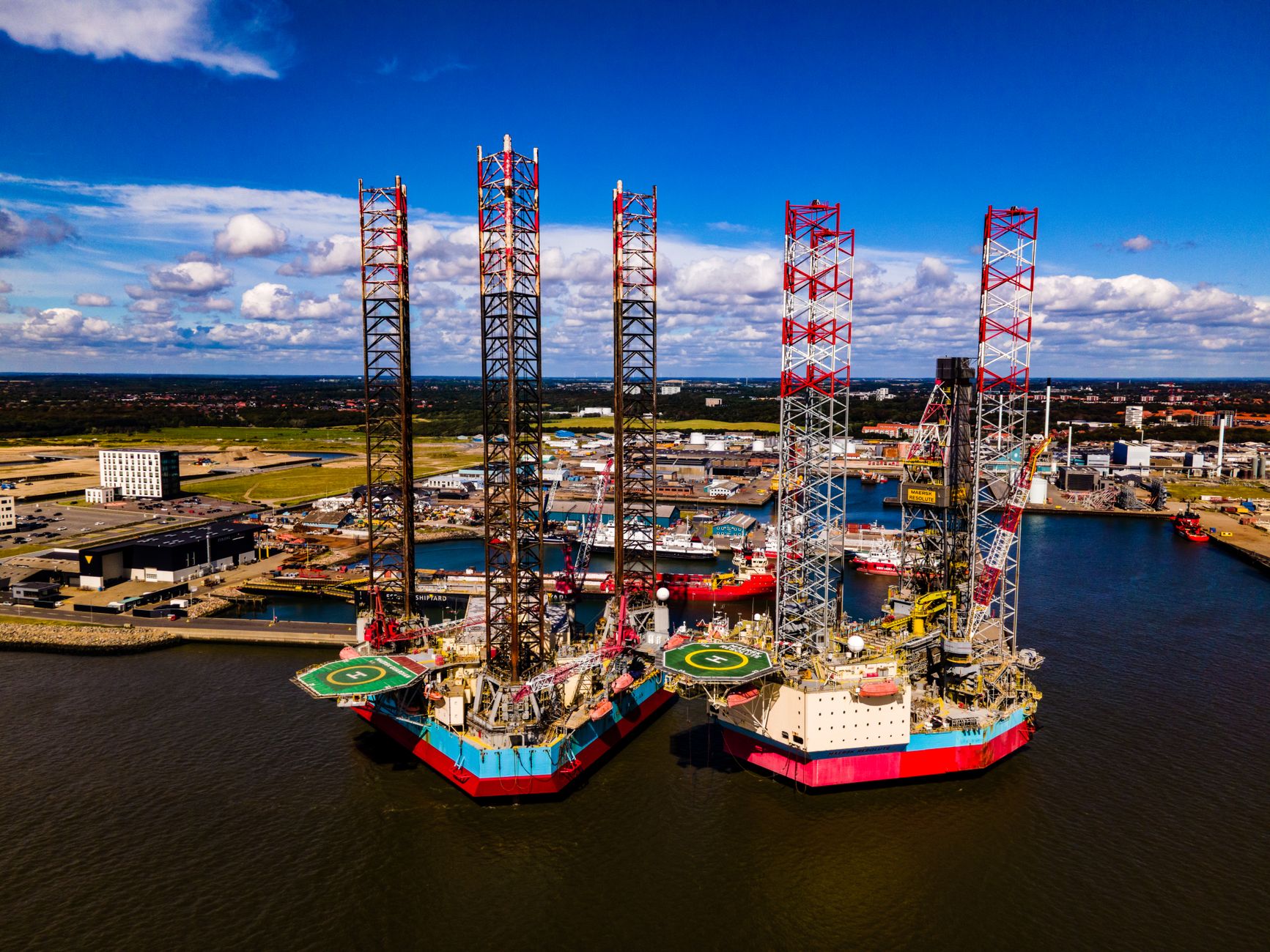 Forget High-Flying Drillers: Fee-Based Midstream Buy Now