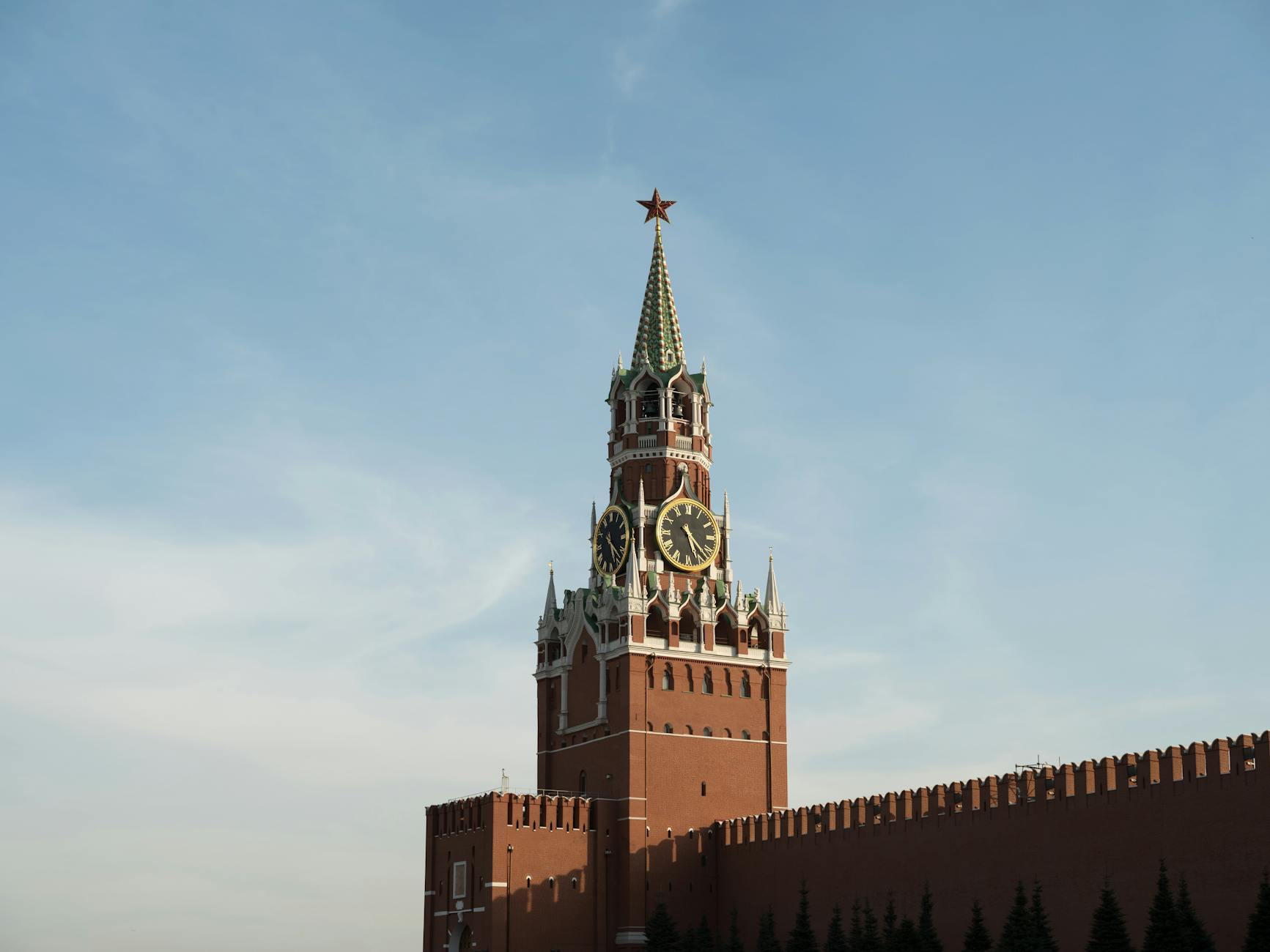 Former Russian Official Admits Shift in Elite Sentiment