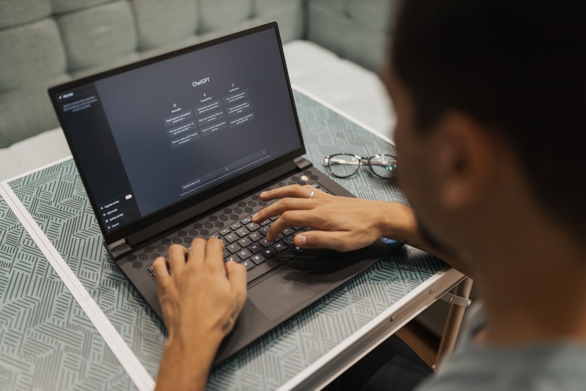 From Maker Giant: Dell Rises on AI Bets and Backlogs