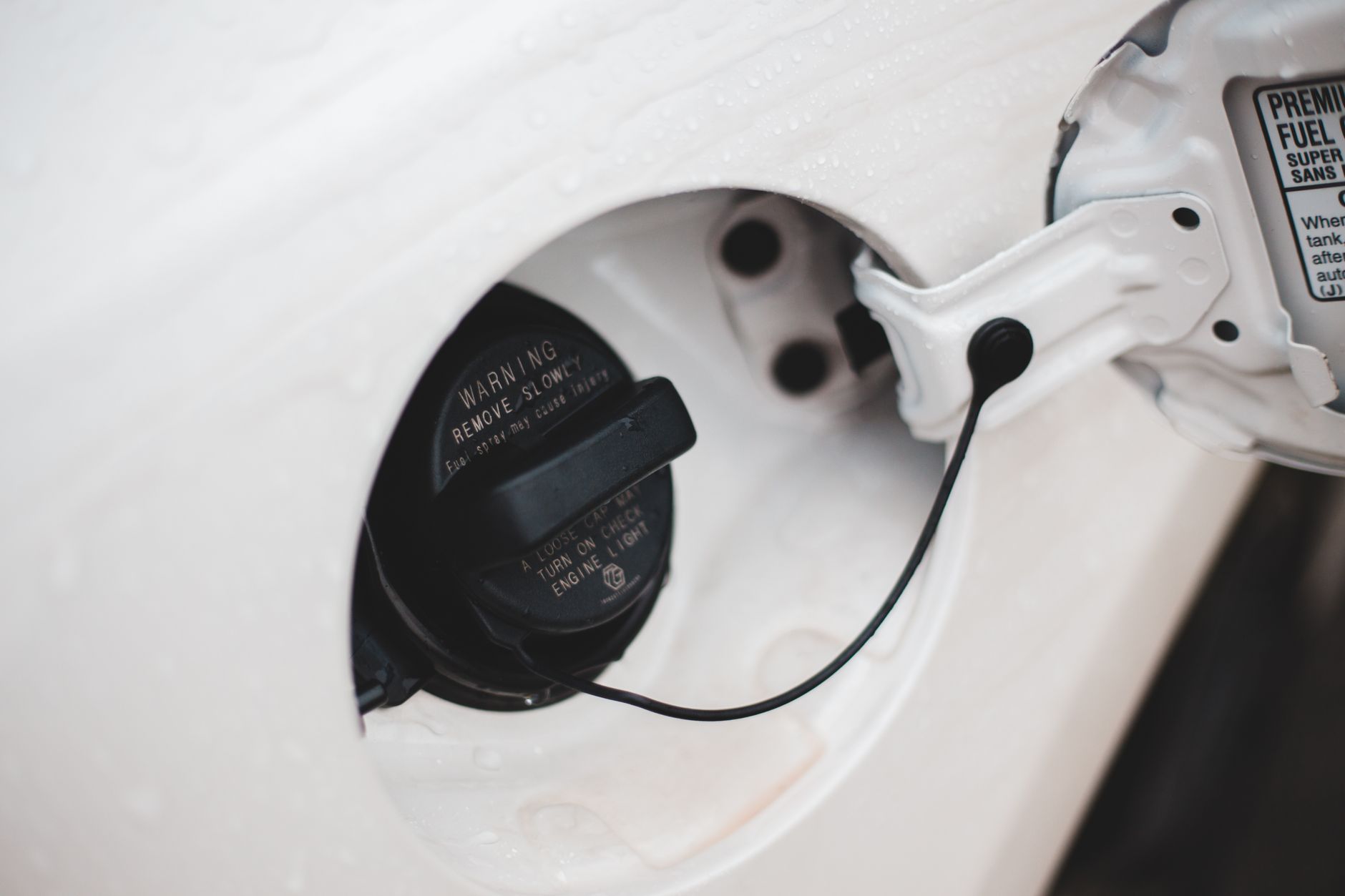 FuelCell Energy Sinks 14% After Dilutive Share Sale